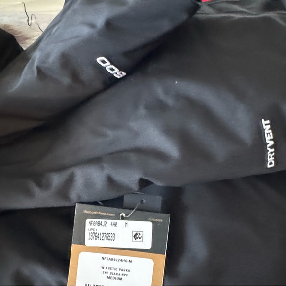 North Face Women's Arctic Hooded Faux-Fur-Trim Parka new - Picture 13 of 13